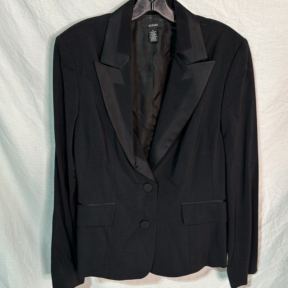 Alfani 10 black tuxedo style accented jacket euc flap over pockets euc